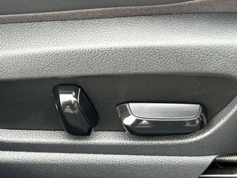 Used 2019 Lexus UX 200 w/ Accessory Package 2 FWD image 33