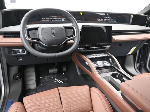 New 2026 Lincoln Nautilus Reserve AWD/4WD image 11