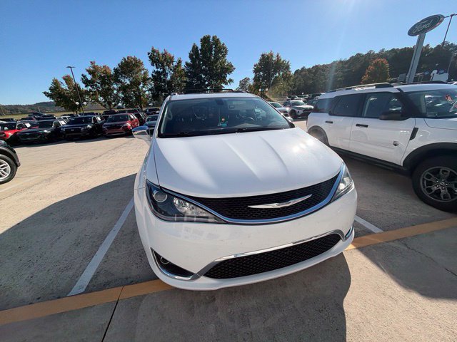 Used 2017 Chrysler Pacifica Limited FWD image 6