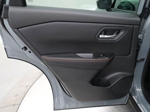 Used 2025 Nissan Rogue SV AWD/4WD image 41