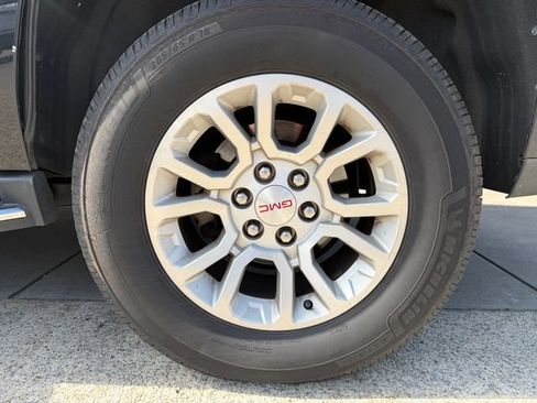 Used 2019 GMC Yukon SLT AWD/4WD image 19