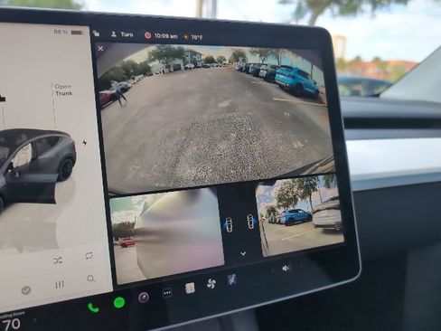 Used 2022 Tesla Model Y Performance image 14