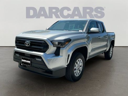 Used 2026 Toyota Tacoma SR5 AWD/4WD image 3