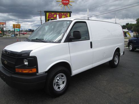 Used 2016 Chevrolet Express 2500 RWD image 20