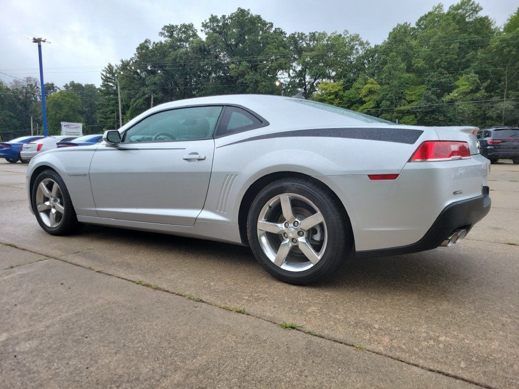 Used 2015 Chevrolet Camaro LT w/ 1LT Preferred Package RWD image 3