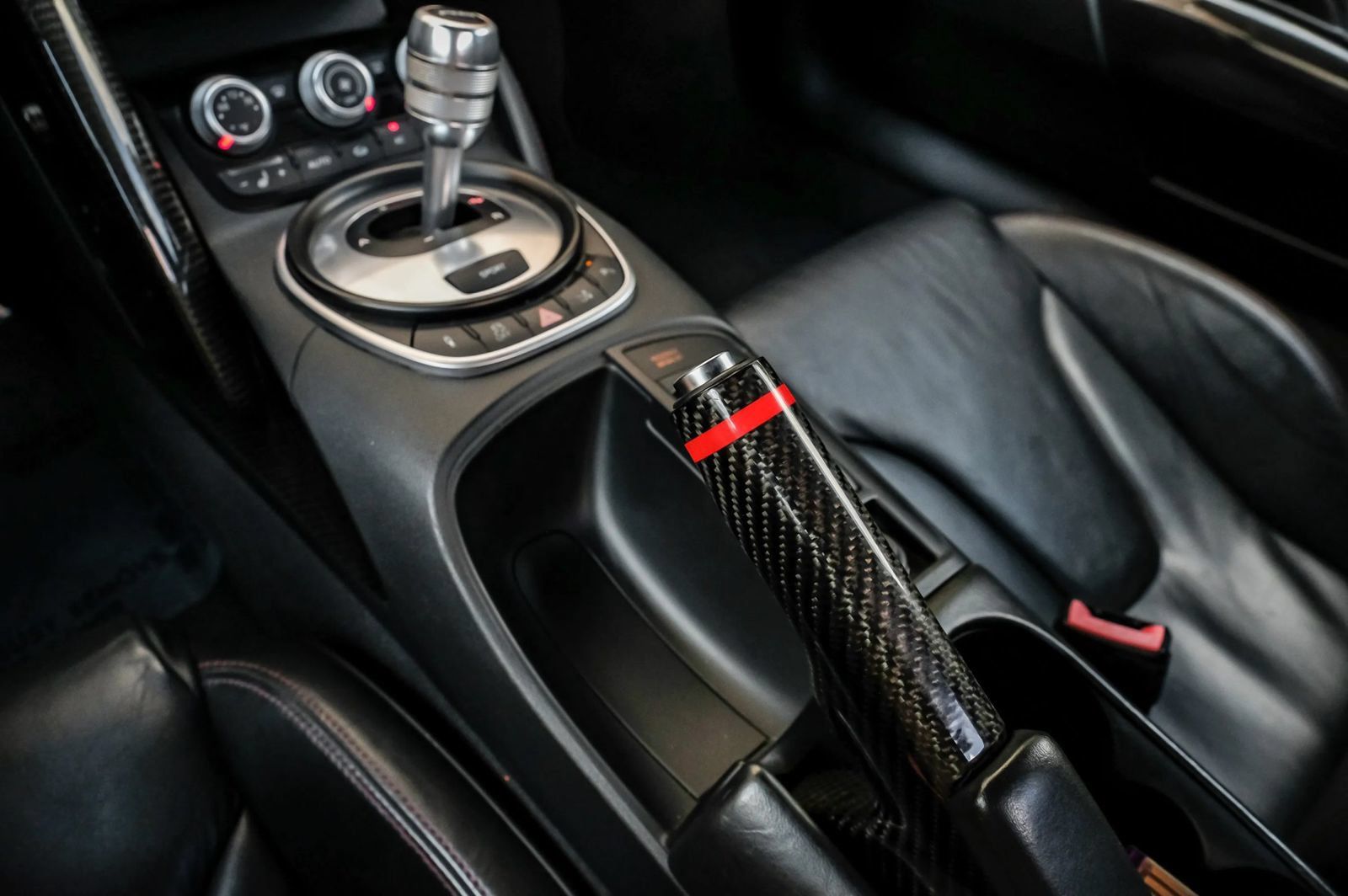 Used 2011 Audi R8 V10 AWD/4WD image 22