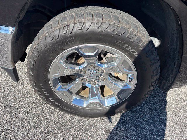 Used 2022 RAM 1500 Big Horn AWD/4WD image 4