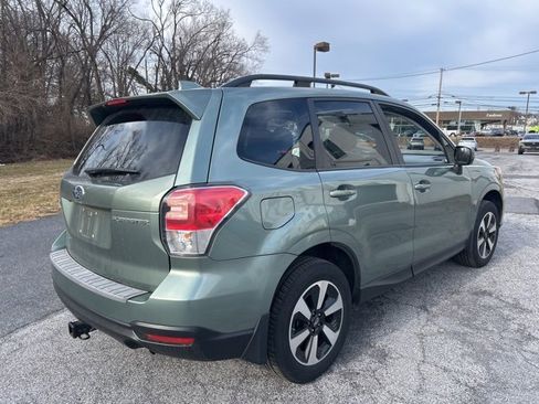 Used 2018 Subaru Forester 2.5i Premium w/ All-Weather Package image 3