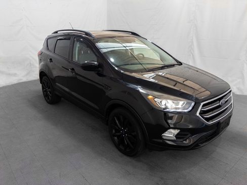 Used 2019 Ford Escape SE image 13
