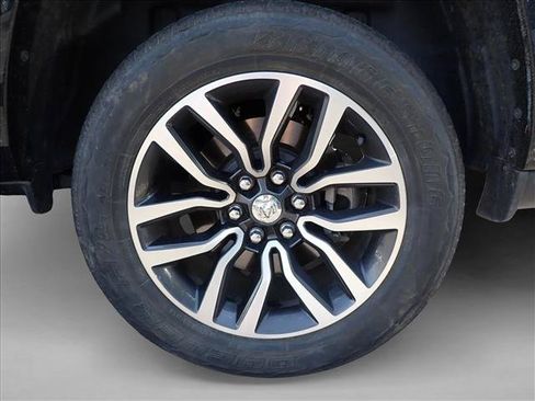 Used 2025 RAM 1500 Limited w/ Trailer Tow Group AWD/4WD image 6