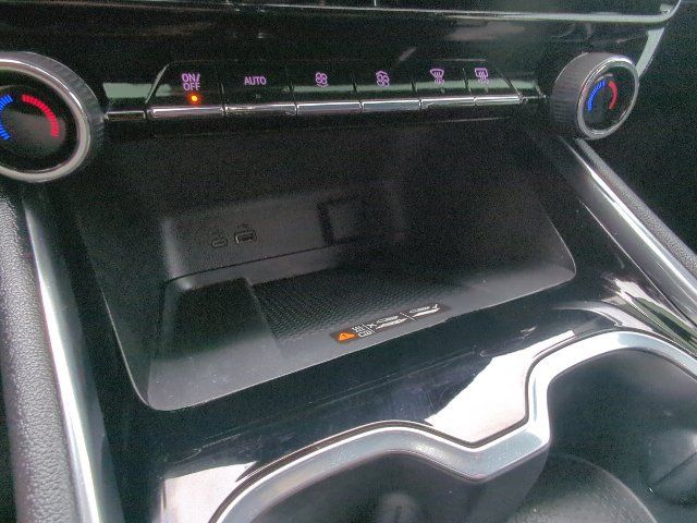 Used 2024 Chevrolet Traverse LT FWD image 19