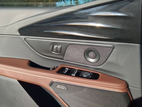 New 2026 Lincoln Nautilus Reserve w/ Jet Appearance Package image 12