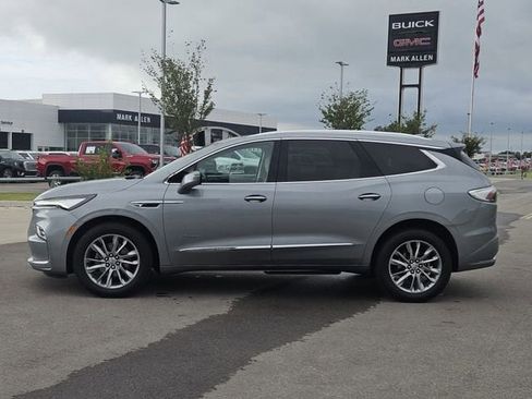 Used 2024 Buick Enclave Avenir w/ Avenir Technology Package image 4