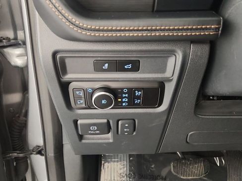 Used 2023 Ford Expedition Max Platinum image 30