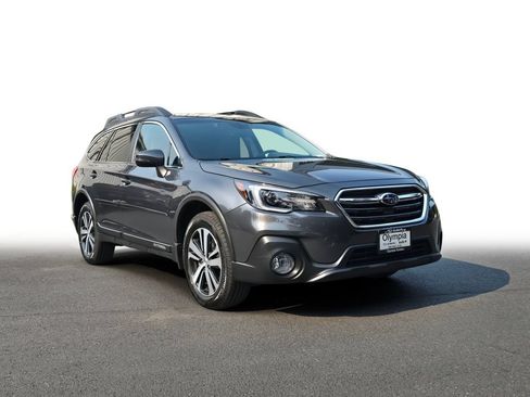 Used 2018 Subaru Outback 3.6R Limited AWD/4WD image 1