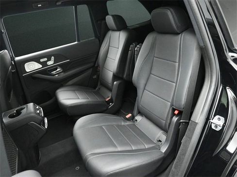 Used 2022 Mercedes-Benz GLS 450 4MATIC image 16