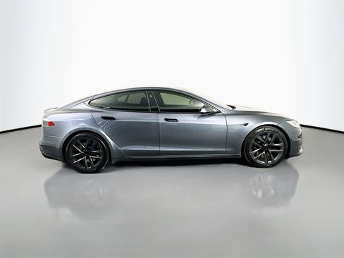 Used 2021 Tesla Model S Plaid image 8