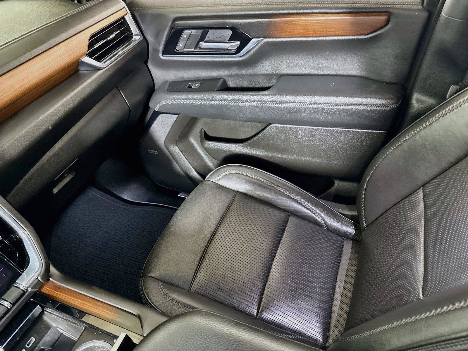 Certified 2025 GMC Yukon XL Denali AWD/4WD image 87