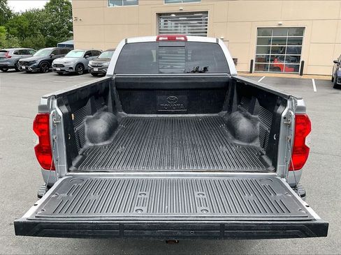 Used 2017 Toyota Tundra SR5 AWD/4WD image 31