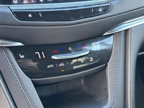 Certified 2023 Cadillac XT5 Luxury image 23