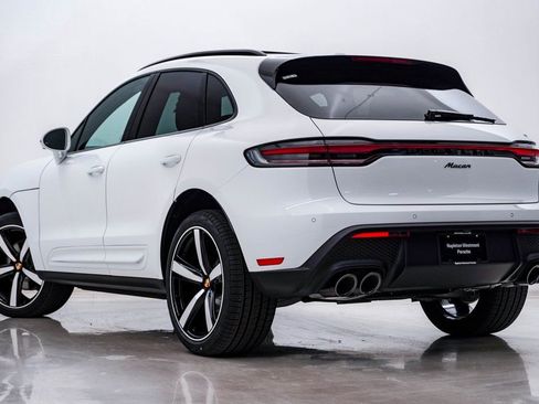 New 2026 Porsche Macan image 3