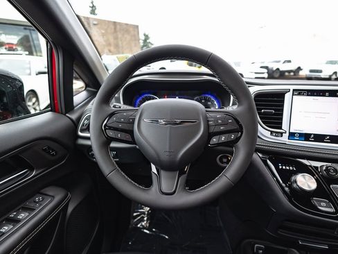 New 2026 Chrysler Pacifica Select w/ S Appearance Package image 27