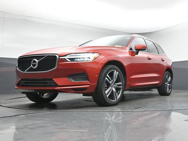 Used 2019 Volvo XC60 T5 Momentum w/ Multimedia Package FWD image 12
