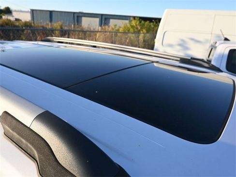 Used 2014 Ford Explorer XLT w/ Equipment Group 202A image 16