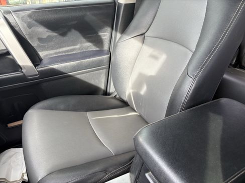 Used 2020 Toyota 4Runner SR5 Premium image 18