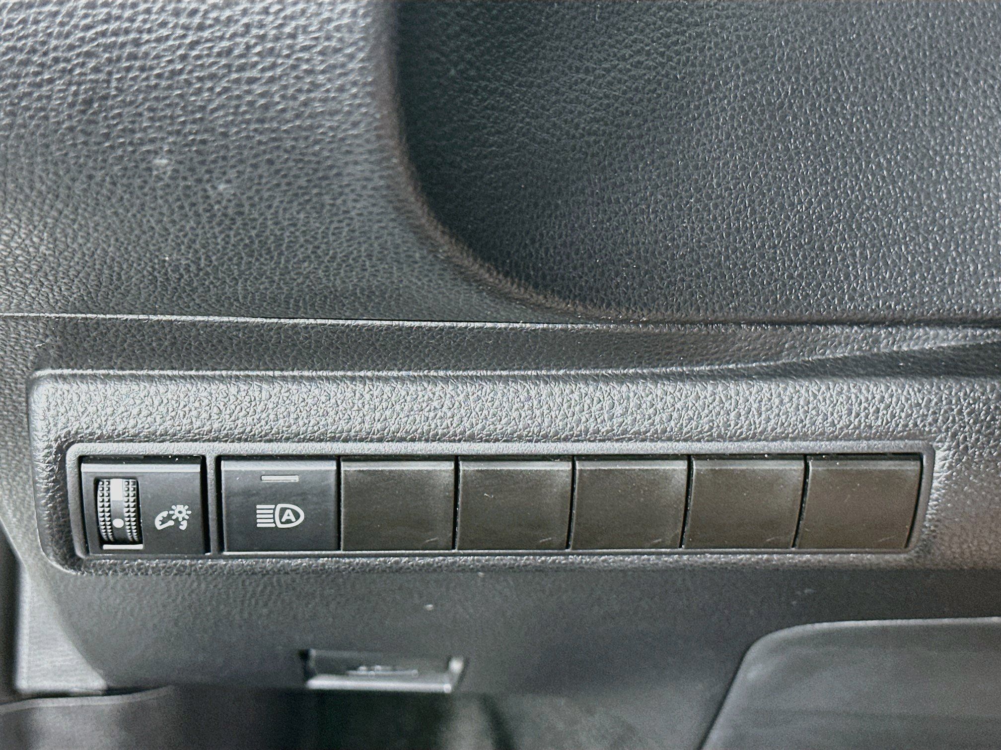 Used 2025 Toyota Corolla LE FWD image 16