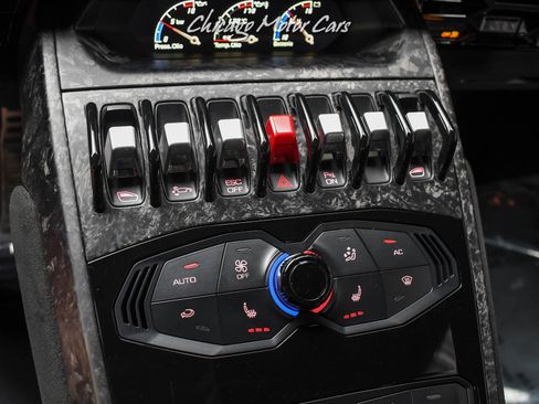 Used 2018 Lamborghini Huracan Performante image 16