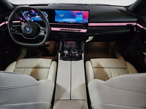 New 2026 BMW i5 eDrive40 image 14