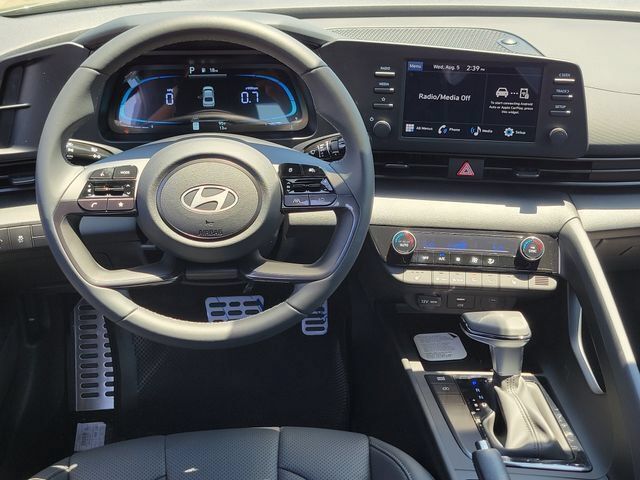 New 2026 Hyundai Elantra SEL Sport FWD image 6