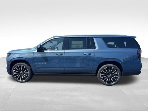 New 2026 Chevrolet Suburban High Country AWD/4WD image 3