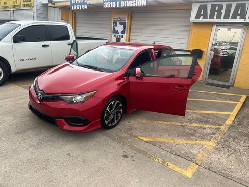 Used 2018 Toyota Corolla iM FWD image 8