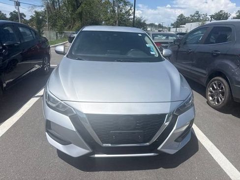 Used 2021 Nissan Sentra SV FWD image 2