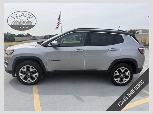 Used 2018 Jeep Compass Limited AWD/4WD image 1