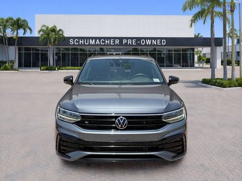 Certified 2022 Volkswagen Tiguan SE R-Line FWD image 2