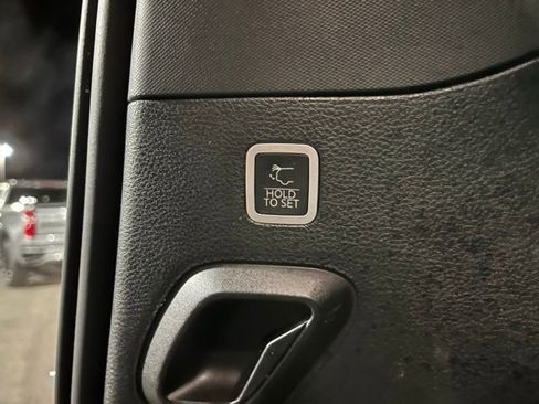 Used 2023 Jeep Wagoneer Series III w/ Convenience Group I image 10