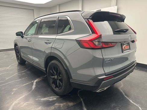 Used 2025 Honda CR-V Sport image 4