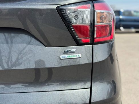 Used 2018 Ford Escape SE image 11