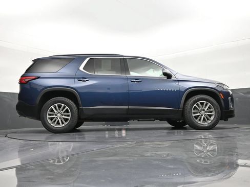 Used 2023 Chevrolet Traverse LT FWD image 25