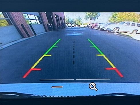 Used 2018 Ford Focus SE w/ SE Appearance Package image 29