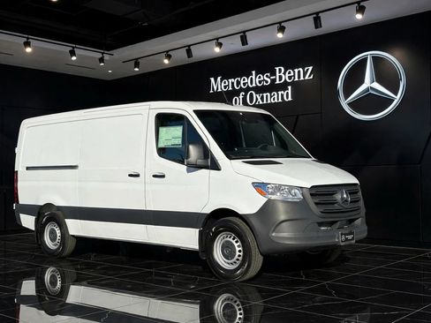 Used 2026 Mercedes-Benz Sprinter 2500 image 1