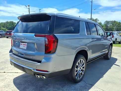New 2026 GMC Yukon XL Denali w/ Denali Reserve Package AWD/4WD image 7