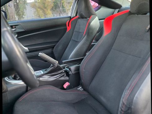 Used 2016 Scion FR-S RWD image 16