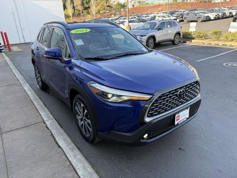 Certified 2023 Toyota Corolla Cross XLE w/ Convenience Package image 7