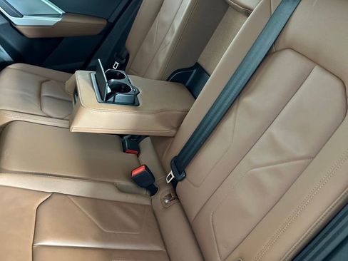 Used 2025 Audi Q3 2.0T Premium image 16