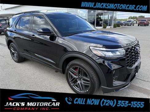 Used 2025 Ford Explorer ST-Line w/ Premium Package image 7