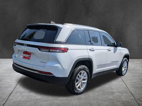 Used 2023 Jeep Grand Cherokee Laredo w/ Trailer Tow Prep Group (B) RWD image 5
